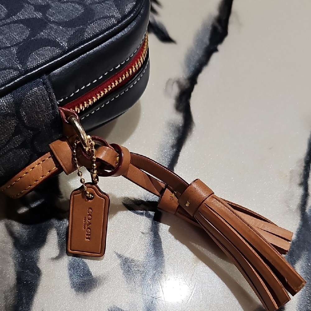 Coach Black and Gray Signature Crossbody - Picture 2 of 7